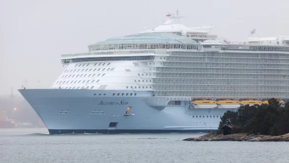 Kreuzfahrtschiff "Allure of the Seas" - &copy; Foto: Vesa - MattiVaara/epa/dpa