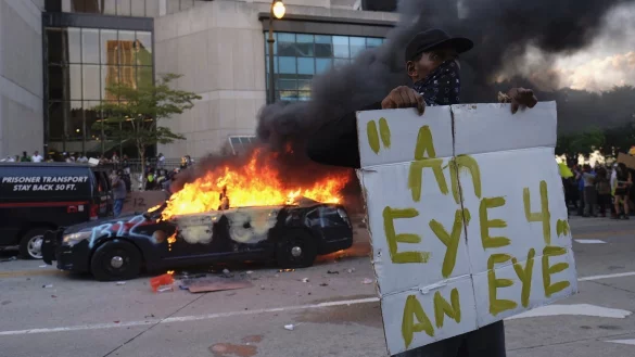 Demonstrant - &copy; Foto: Ben Gray/Atlanta Journal-Constitution/AP/dpa
