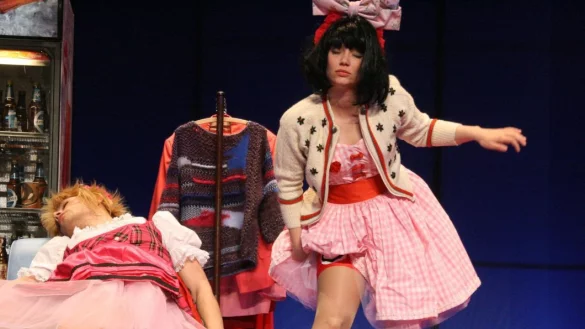 In "Charleys Tante": Karoline Stegemann als "Kitty" bei der Arbeit. - &copy; Elke Niedringhaus-Haasper