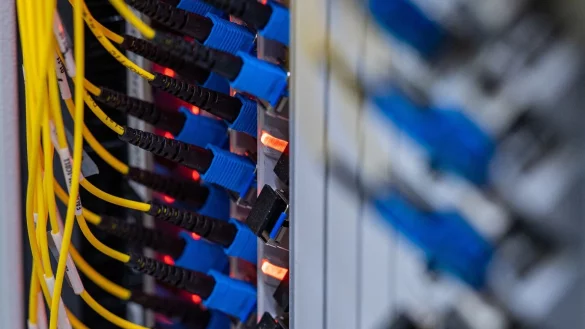 Glasfaser-Ausbau - &copy; Foto: Armin Weigel/dpa