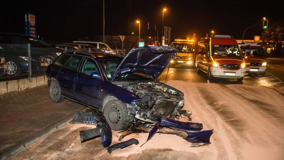 An dem Pkw entstand bei dem Unfall Totalschaden. - &copy; Christian Mathiesen