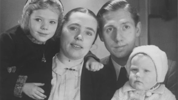 Die erste hauptamtliche Leiterin der Lemgoer Volkshochschule, Monika Plessner, kam mit ihrem ersten Mann Hans Tintelnot und ihren beiden Töchtern nach dem Zweiten Weltkrieg nach Lemgo. - © Privat/Jürgen Scheffler