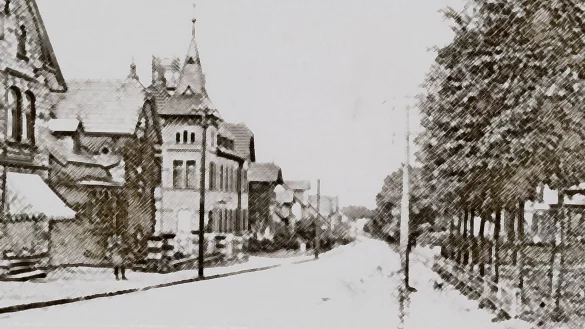 Endhaltestelle der geplanten Stra&szlig;enbahn: Die Bahn sollte durch die damalige Bielefelder und sp&auml;tere Bahnhofstra&szlig;e (heutige Rathausstra&szlig;e) &uuml;ber den St&ouml;hnebrink bis zum Bahnhof auf Asemisser Gebiet f&uuml;hren. - &copy; Repro: Horst Biere