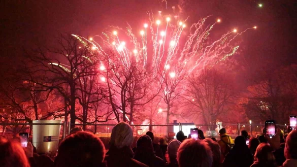 Spektakulär: Das Höhenfeuerwerk kommt nach fünf Jahren Abstinenz wieder gut bei den Gästen an. - © Thomas Krügler