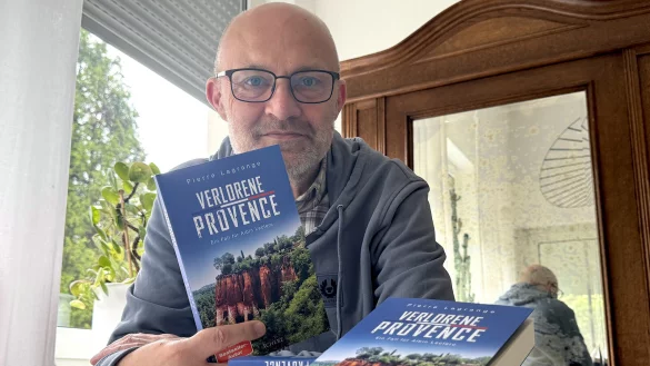 LZ-Redakteur Sven Koch alias Pierre Lagrange hat seinen zw&ouml;flten Provence-Krimi ver&ouml;ffentlicht. - &copy; Vincent Koch