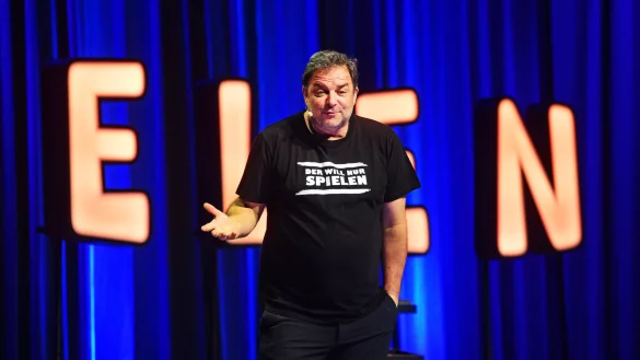 Martin R&uuml;tter ist mit seiner Zusatzshow seines Programms Der will nur spielen zu Gast gewesen. - &copy; Nicole Ellerbrake