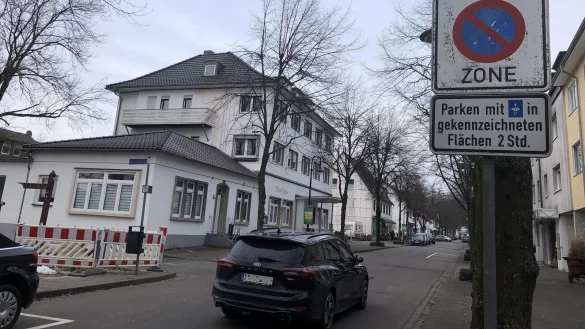 Ein neues Parkkonzept hat der Fachausschuss für Horn und Bad Meinberg beschlossen. Diskutiert werden soll jedoch weiter, unter anderem über Kurzparkzonen. - © Chiara Wibbeke