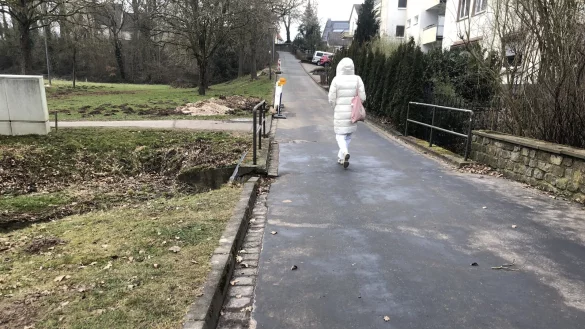 Die Erneuerungsarbeiten an der Brücke "Am Ehrenmal" am Heinrich-Drake-Platz stehen jetzt an. - © Chiara Wibbeke