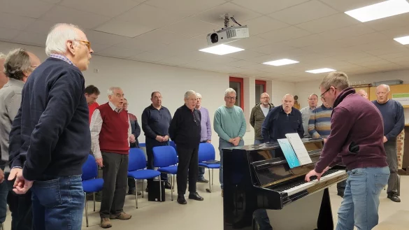 Montagsabend wird in Voßheide gesunden. Zurzeit hat der Verein 23 aktive Sänger. - © Vasco Stemmer