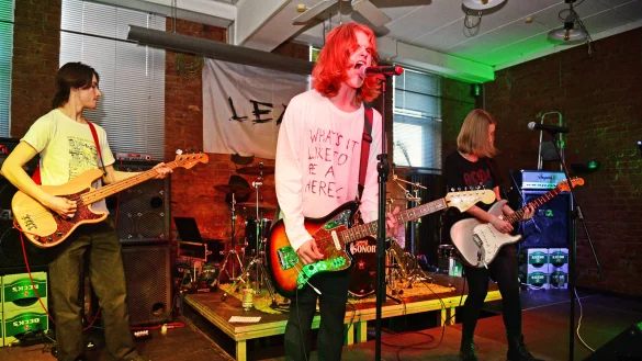 Die Newcomer-Band "Leak" aus Lemgo rockte die Bühne auch schon im vergangenen Jahr. - © Archivfoto: Nicole Ellerbrake