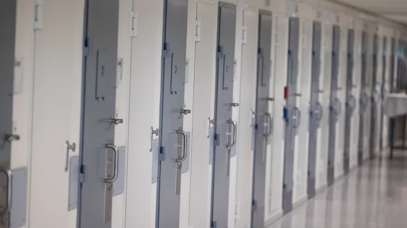 Symbolbild: Übergriffe oder Bedrohungen scheinen vor allem ein Problem im geschlossenen Vollzug wie der JVA Bielefeld-Brackwede. - © Oliver Krato