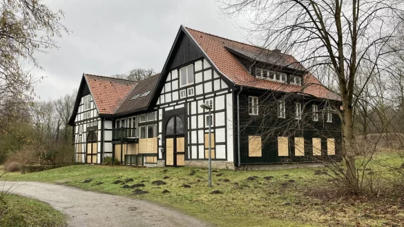 Der Heidehof in Hiddesen steht nach dem Auszug der Flüchtlinge leer. - © Cordula Gröne