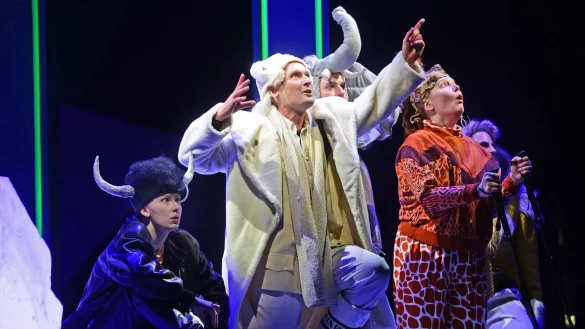 Die LZ-Sondervorstellung von Erich K&auml;stners St&uuml;ck "Konferenz der Tiere" im Landestheater begeistert die kleinen und gro&szlig;en Zuschauer. - &copy; Nicole Ellerbrake