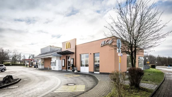Renovierung des McDonald&acute;s am S&uuml;dring bis Mitte Dezember 2024. - &copy; McDonald&acute;s Heiderich