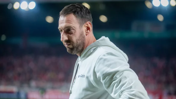 Arminia-Trainer Mitch Kniat sagt nach dem bitteren Pokal-Aus gegen Union Berlin: Es war trotzdem eine geile Partie von uns. - &copy; Sarah Jonek