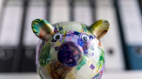 Geld sparen - &copy; Foto: Alexander Heinl