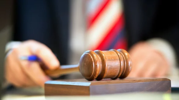 Zwangsversteigerung - &copy; Foto: Daniel Naupold/dpa