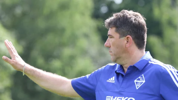 Hier noch im Shirt des SC Bad Salzuflen, jetzt ist er f&uuml;r den TSV Oerlinghausen t&auml;tig: Miron Tadic. - &copy; Oliver K&ouml;nig(LZ)