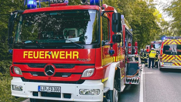 Auf der Augustdorfer Stra&szlig;e hat sich am Dienstagabend ein Unfall ereignet. - &copy; Feuerwehr Detmold