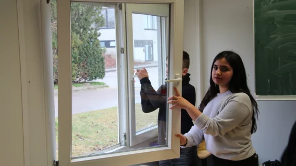 Marode: die Unterrichtscontainer im Schulzentrum Lohfeld. - © Dieter Asbrock