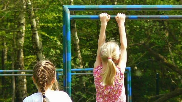 Ein Spielplatz soll L&uuml;erdissen attraktiver machen. Gegebenenfalls k&ouml;nnte ein Jugendtreff folgen.&nbsp; - &copy; Symbolfoto: pixabay.com