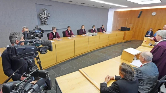 Verhandlung - © Foto: Uli Deck