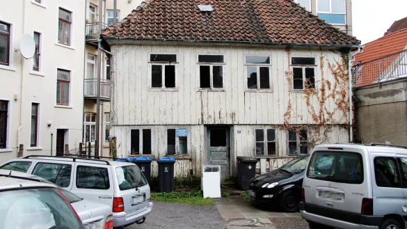 Die alte Synagoge an der Bruchmauerstra&szlig;e verf&auml;llt seit Jahren zunehmend. Dieses Foto wurde bereits 2014 aufgenommen, - &copy; Archivfoto: Jana Beckmann