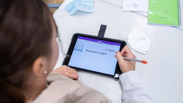 Digitale Schulen - &copy; Foto: Guido Kirchner/dpa