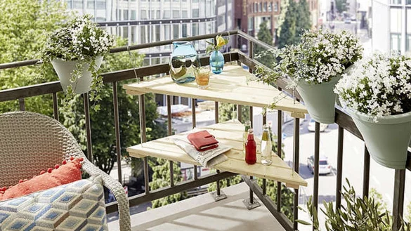 Platz ist auf jedem Balkon - &copy; Foto: Bosch/DIY Academy/dpa-tmn