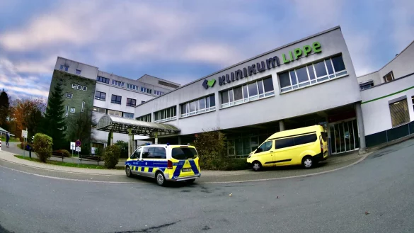 Der Kreis arbeite an den Zahlen zum Klinikum, die er dem Klinikums-Aktionsbündnis vorlegen müsse, sagt Landrat Dr. Axel Lehmann. Er weist Kritik zurück, wonach die Vorlage der Zahlen verschleppt werde. - © Jörg Hagemann