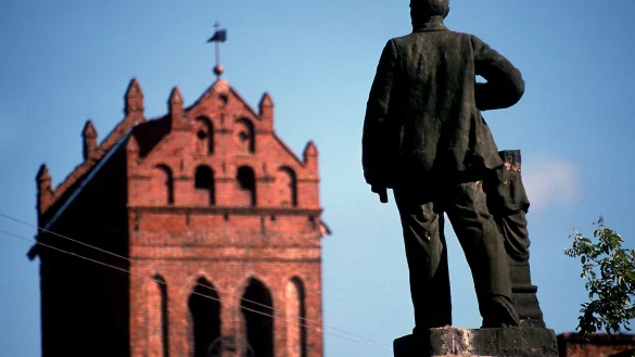 - &copy; Roland Marske