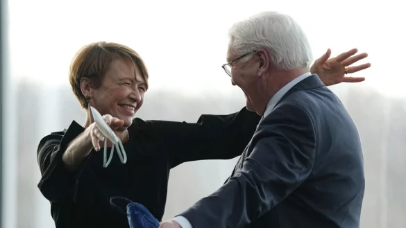 B&uuml;denbender und Steinmeier - &copy; Foto: Kay Nietfeld/dpa