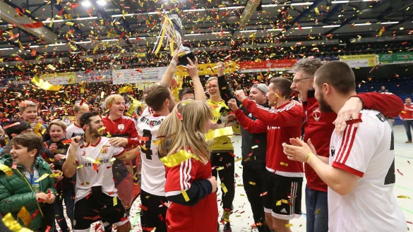 Riesen Jubel: der Post-TSV Detmold gewinnt erneut den LZ-Cup. - © Paul Cohen