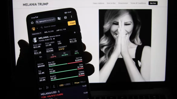 Das Melania-Meme bringt die Kurse verschiedener Kryptowährungen durcheinander. - © picture alliance / NurPhoto