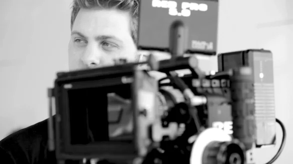 Jan-Merlin Friedrich wird regelmäßig für Vogelsänger-Produktionen gebucht. Bei dem preisgekrönten Image-Film war es als Assistent dabei. - © Foto: Vogelsänger