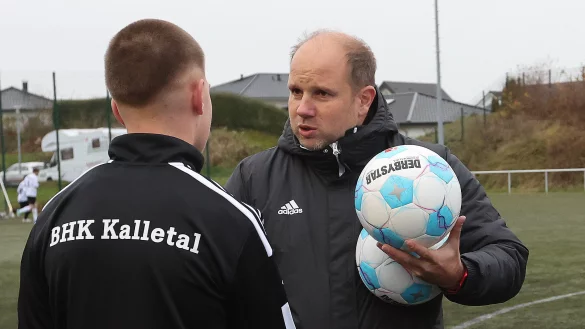 Daniel Hollensteiner ist Vorsitzender des Kreis-Jugendausschusses Lemgo. Hier ist er nach einem Pokalfinalspiel im vergangenen Jahr in Greste zu sehen. - &copy; Paul Cohen