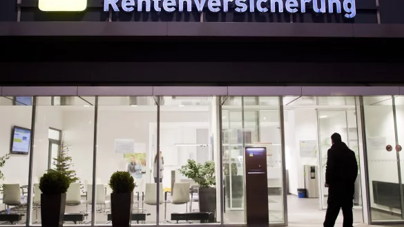 Rentenkonto pr&uuml;fen lassen - &copy; Foto: Julian Stratenschulte/dpa