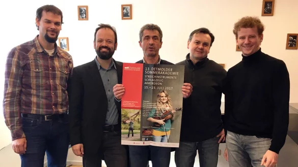 Das neue Team der Detmolder Sommerakademie: die Hochschulprofessoren Stanislau Anischanka, Alexander Gebert, Eckhard Fischer, Gregorz Stopa und Veit Hertenstein (von links). Nicht im Bild: Peter Prommel. - &copy; HfM Detmold