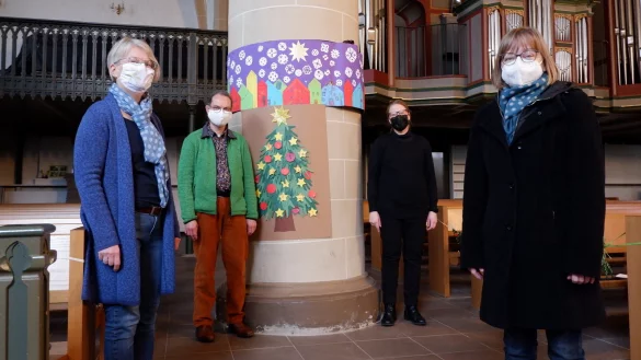 Das "Pfarrteam" um Petra Stork (von links), Matthias Zizelmann, Annette Schulz und Karin M&ouml;ller hat ein Alternativprogramm f&uuml;r die Feiertage auf die Beine gestellt. - &copy; Lorraine Brinkmann