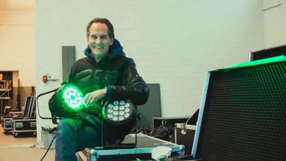 LightArt-Chef Uwe Acker will sich von der Pandemie nicht unterkriegen lassen. Sein Motto: "Jetzt erst recht". - © Raphael Bartling