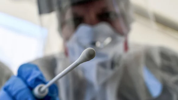 Corona-Tests - &copy; Foto: Britta Pedersen/dpa-Zentralbild/dpa