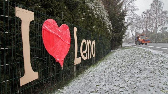 Wer steckt hinter der Botschaft "I love Lena" an der Bielefelder Stra&szlig;e? - &copy; Bernhard Preuss