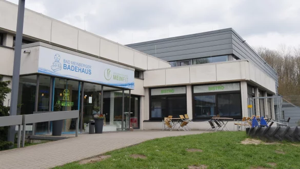 Ab Sonntag ist vorerst Schluss. Weil sich nach der Insolvenz bisher kein Investor gefunden hat, muss das Badehaus seine T&uuml;ren schlie&szlig;en, f&uuml;r die Vereine ein herber Verlust. - &copy; Jost Wolf