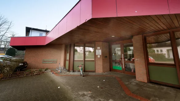 Der Eingang der Kita Feldstra&szlig;e in G&uuml;tersloh. Sie soll 2029 geschlossen werden. - &copy; Andreas Fr&uuml;cht