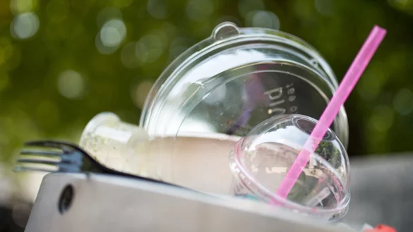 Plastikverpackungen - &copy; Foto: Alexander Heinl