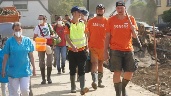 Aufr&auml;umarbeiten - &copy; Foto: Thomas Frey/dpa