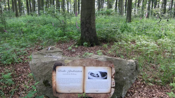 Grabstätte: Sie ist Teil des Mythenweges. - © Privat