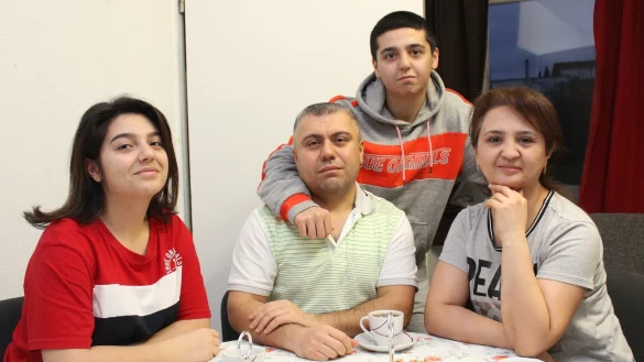 Narmin (von links), Samir, Elchin und Fatima Murshudov suchen noch eine eigene Wohnung. - &copy; Alte Hansestadt Lemgo