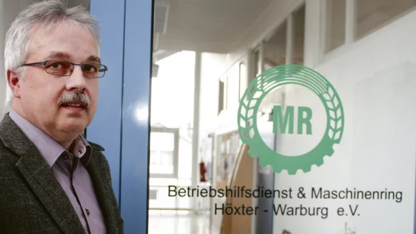 Gesch&auml;ftsstelle: Die ist in Brakel gleich neben der Landwirtschaftskammer angesiedelt. Gesch&auml;ftsf&uuml;hrer Norbert Hofnagel arbeitet seit 1997 f&uuml;r den Betriebshilfsdienst und Maschinenring H&ouml;xter-Warburg, der seit 1994 unter diesem Namen firmiert. - &copy; Simone Fl&ouml;rke