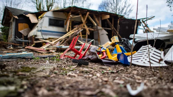 Die Baracke von Andreas V. wurde Anfang der Woche abgerissen. - © Guido Kirchner/dpa